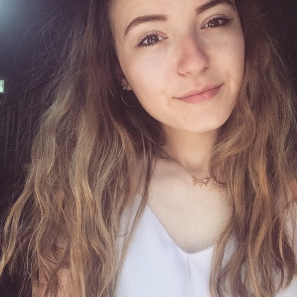 Meet your Posher, Chloe